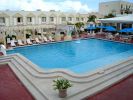 holiday-inn-express-cancun-Pool.jpg