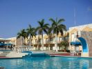 holiday-inn-express-cancun-alberca.jpg